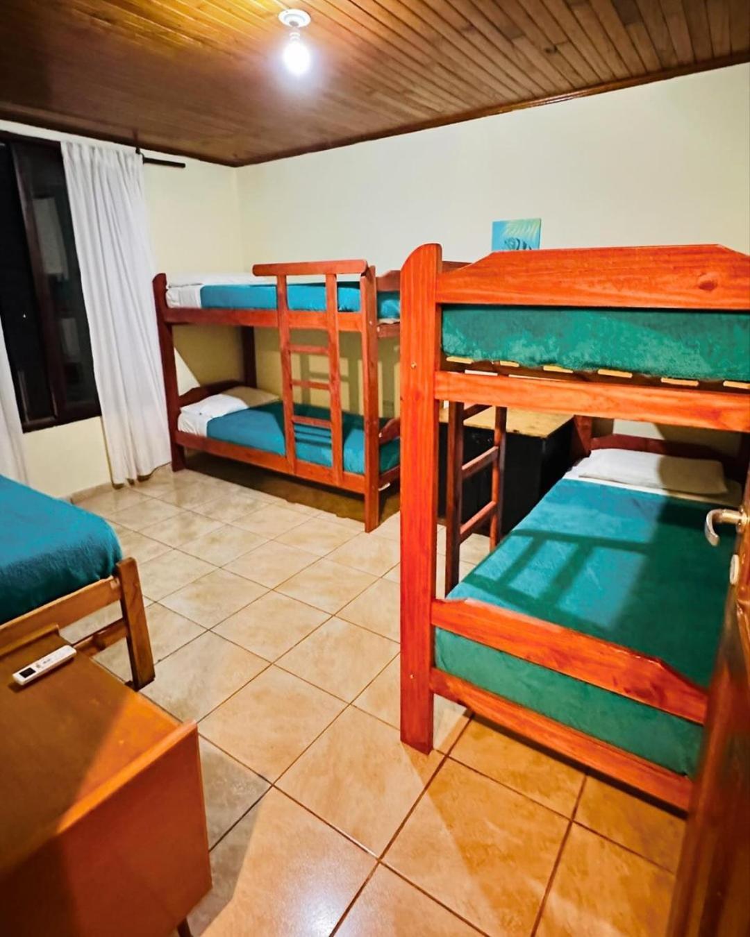 Benteveo Hostel Iguazu Puerto Iguazu Exterior photo